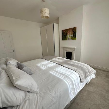 Luxurious Living 4 Bedroom Home Londra Exterior foto
