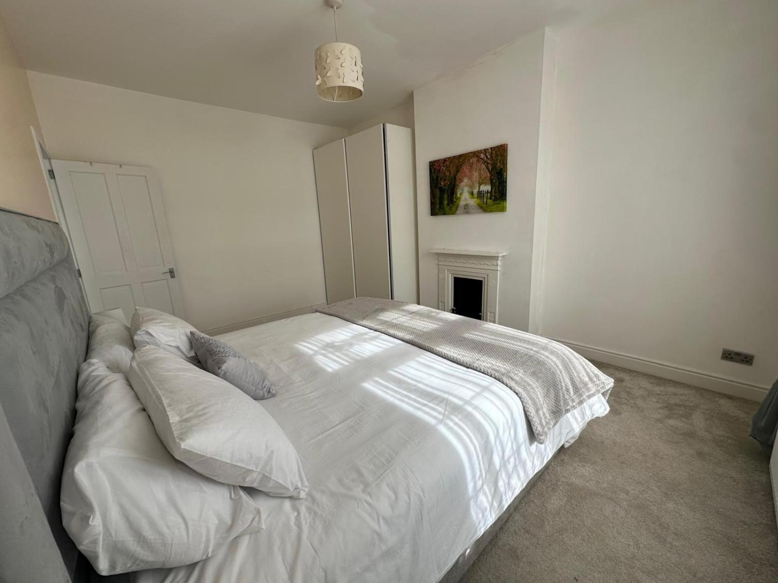 Luxurious Living 4 Bedroom Home Londra Exterior foto